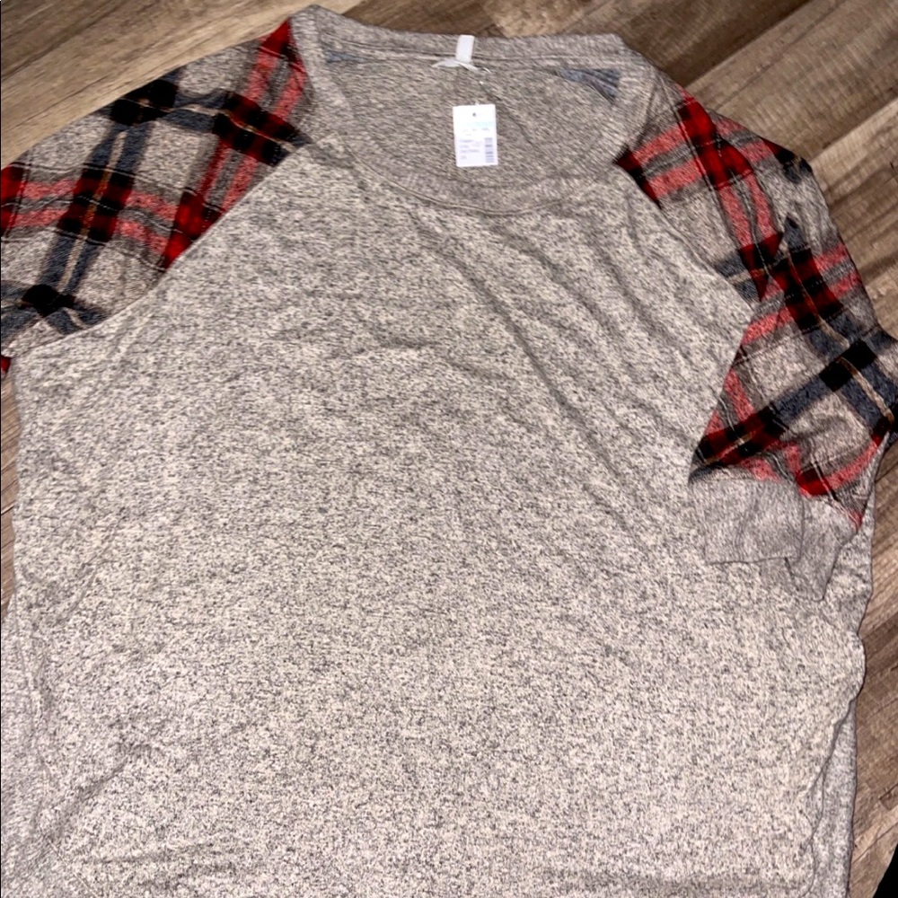 Maurice’s elbow length light sweater size 2